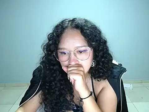 littlelion18n Live XXX chat