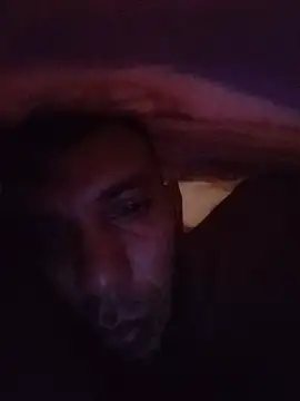 UnreadyChutzpa's Live XXX Chat