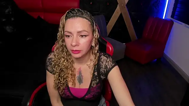 Chatroom XXX en direct de alaha_evans