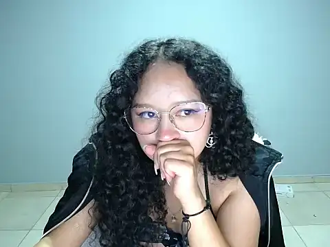 littlelion18 élő XXX-chatje