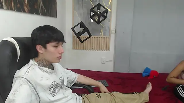 naty_18 élő XXX-chatje