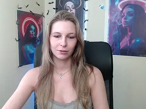 StrangerGi Adlı Modelin Canlı XXX Sohbeti