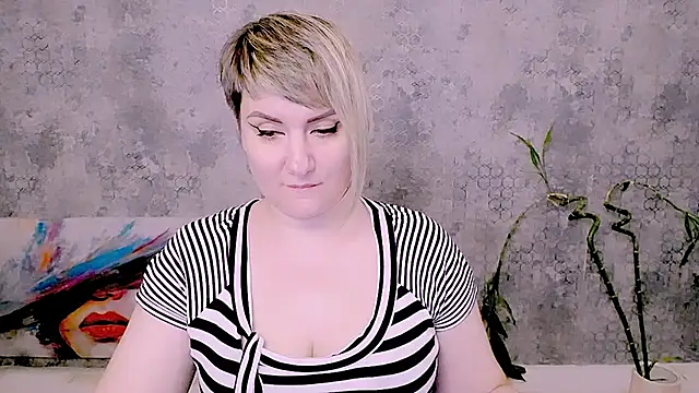 Živý XXX chat Djullia