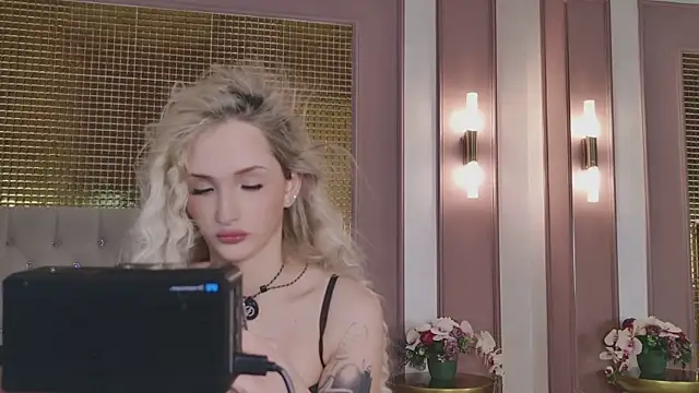 KiraProsper Webcam-Show