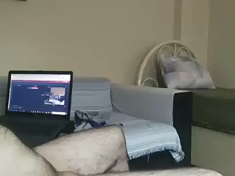 goldenhorny2026's Webcam Show