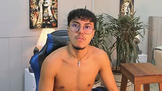 kai_storn লাইভ XXX চ্যাট