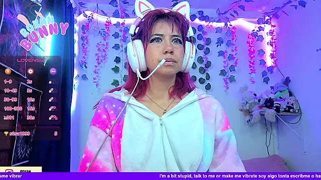 Chatroom XXX en direct de Roxanbunny1