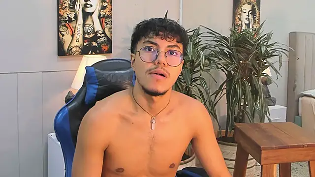 kai_storn – webcam-show