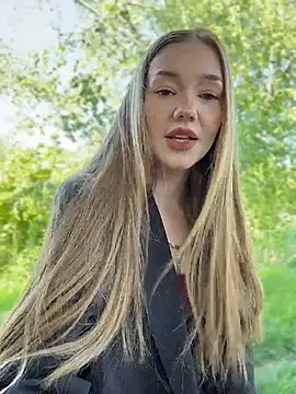 MilaMoone Live XXX-chat