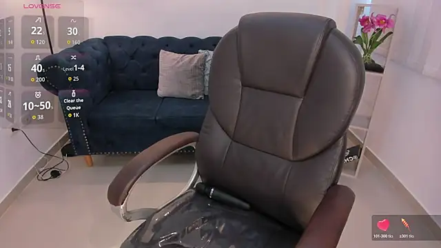 July_Adams Live XXX-chat