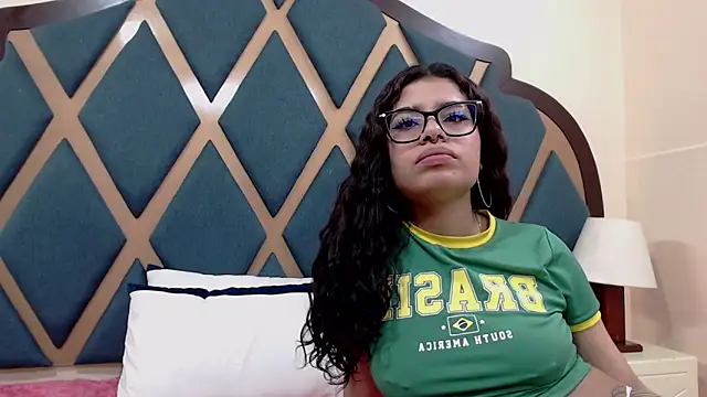 Issaa_Tyler's Live XXX Chat