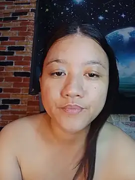 Urchanel Live XXX Chat