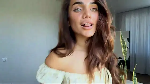 MelindaRenyn Live XXX chat