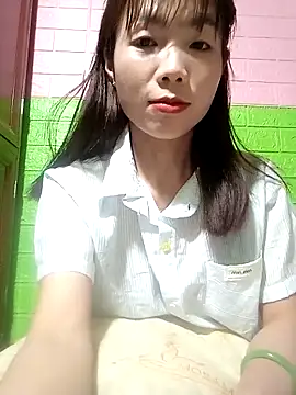 AmyLinee01 Show Webcam