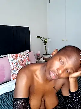 SoftRosee's Live XXX Chat