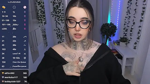 XXX chat uživo modela Dixi_Pixi_