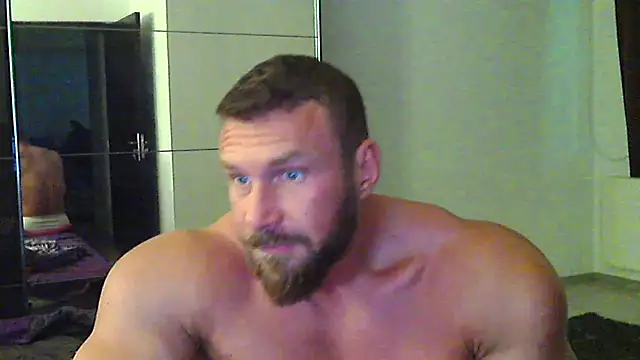 muscularkevin webcam show
