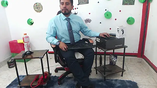 KalethBigDick Chat XXX in diretta