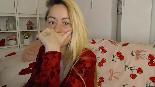 Chat XXX en directo de _karolynesyera_