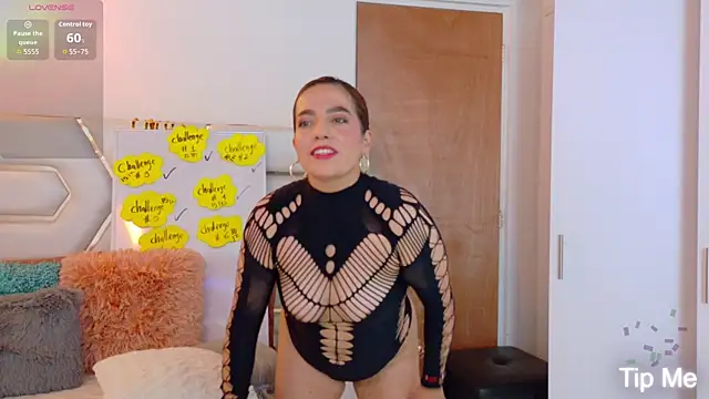 Czat XXX na żywo   – miiaa_collins_
