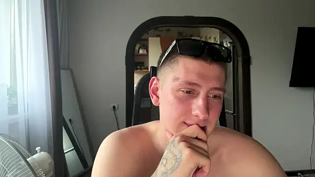 Chat XXX en directo de Keksik_