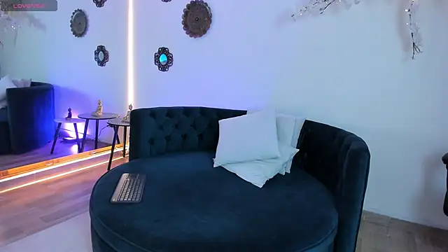 Mia_Davis__ Chat XXX live