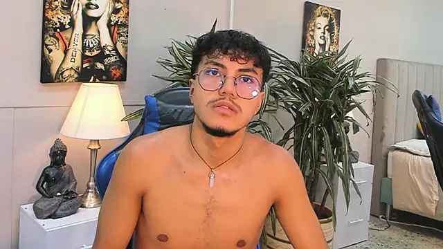 kai_storn – webcam-show