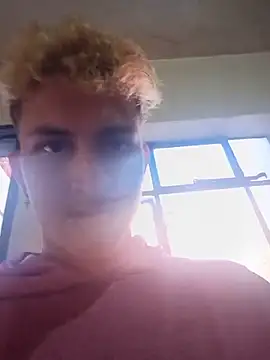 Chatroom XXX en direct de Ian_Savage