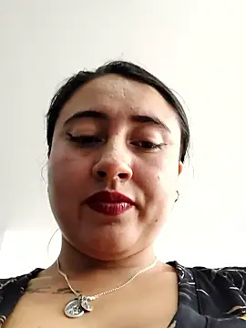 _Sarah-Office1 Adlı Modelin Canlı XXX Sohbeti
