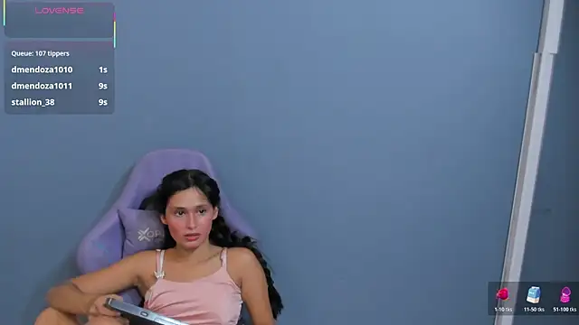 luly_dreamsのライブXXXチャット
