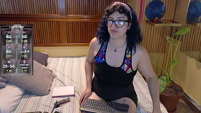 Eli666uwu's Live XXX Chat
