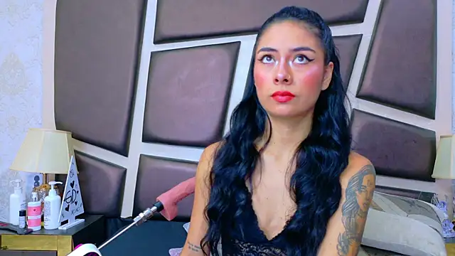 Chat +18 de NicoleEsposito ao vivo