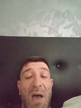 Alexdaniel89 Adlı Modelin Canlı XXX Sohbeti
