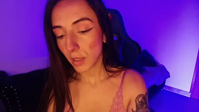 Chat +18 de Nicolwhitee ao vivo
