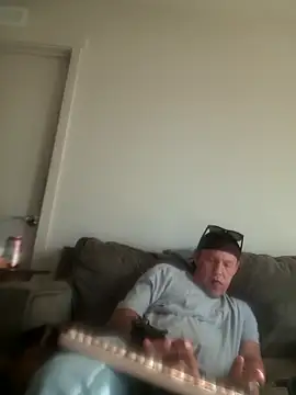 yourMasterisBored Webcamshow
