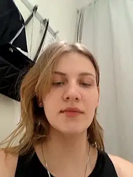 Chat +18 de mooniekiss ao vivo