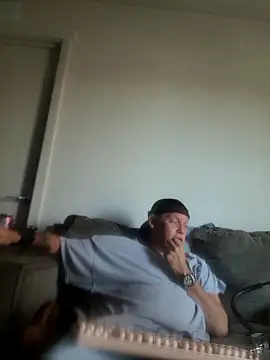 عرض كام yourMasterisBored