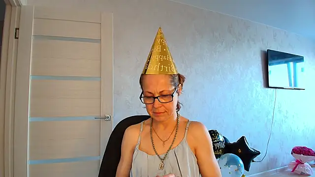 LioraWeiss' Live XXX Chat