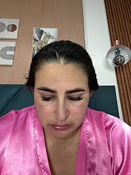 XXX chat uživo modela BellaPeers_