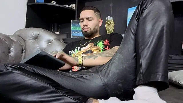 matteosantos Show in webcam