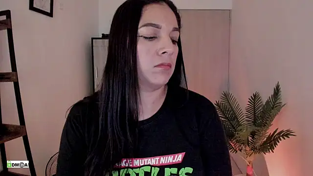 urcute_kitten's Live XXX Chat