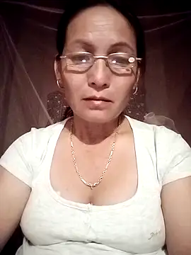 Cucci07 Chat XXX in diretta