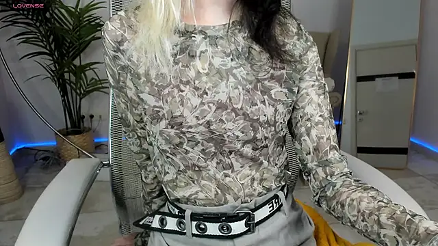 LinaVeritas Live XXX-Chat