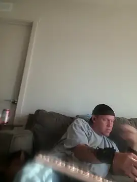 yourMasterisBored Show in webcam