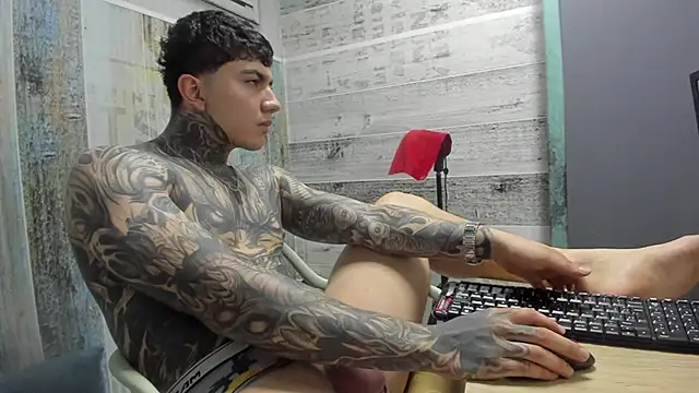 Gury_tattoo's Live XXX Chat