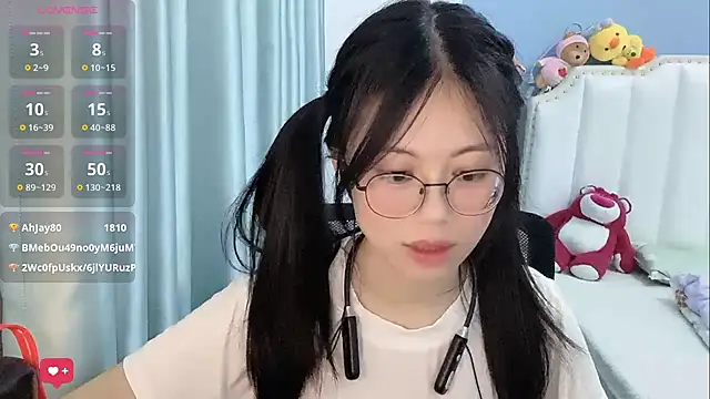 XXX chat uživo modela Luna-666