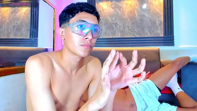 Yeff_26 Live XXX-Chat