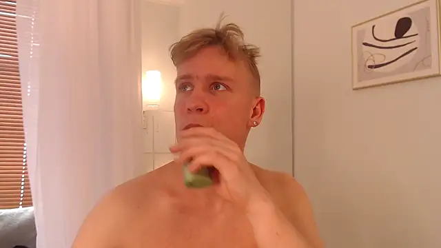 XXX chat uživo modela AlexxSweet