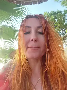 emlana Live XXX Chat