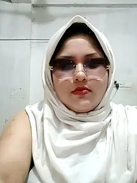 Nusrat-N's Live XXX Chat